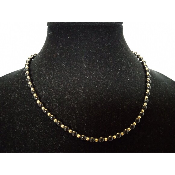 Vintage Monet Beaded Necklace Black Lucite & Gold Tone Beads Classic 18 Inch - Picture 5 of 7